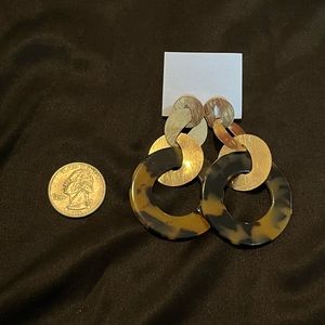 Tortoise shell and gold large earrings